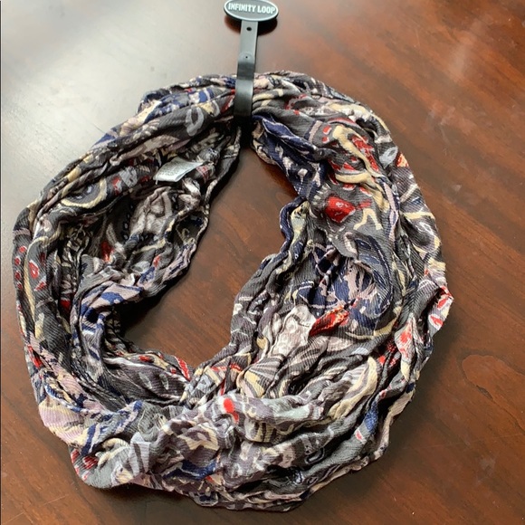 infinity scarf - NWT - Picture 1 of 2